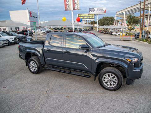 Used 2024 Toyota Tacoma SR image 6