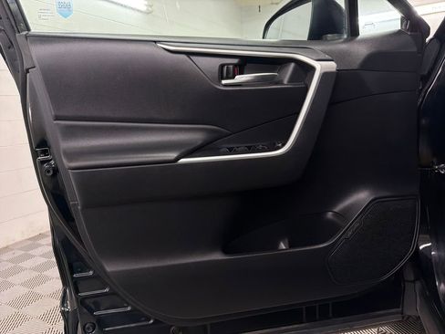 Used 2023 Toyota RAV4 XLE Premium FWD image 17
