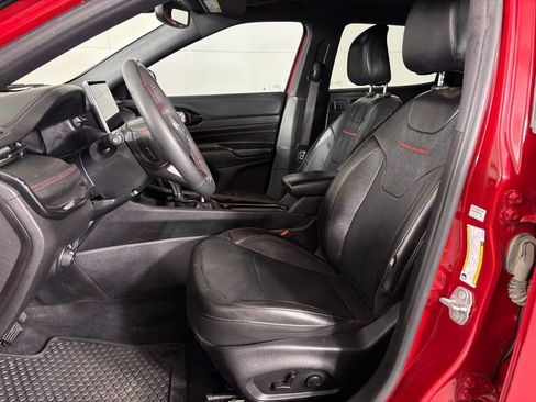 Used 2023 Jeep Compass Trailhawk w/ Trailhawk Elite Group image 19