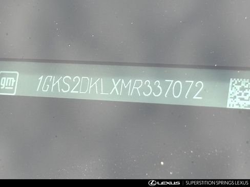 Used 2021 GMC Yukon Denali w/ Denali Premium Package image 13