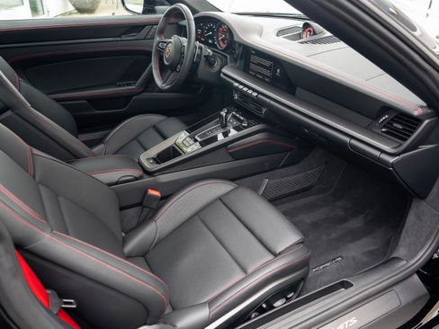 Used 2024 Porsche 911 Targa 4 GTS w/ Premium Package image 30