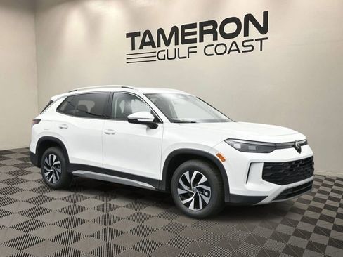 New 2025 Volkswagen Tiguan S image 1