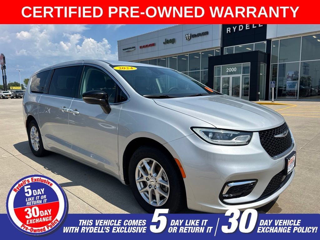 Certified 2024 Chrysler Pacifica Touring-L FWD image 1