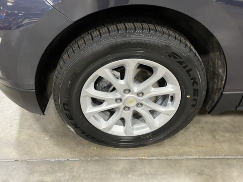 Used 2019 Chevrolet Equinox LS AWD/4WD image 9