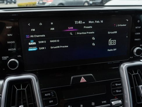 Used 2023 Kia Sorento EX image 30