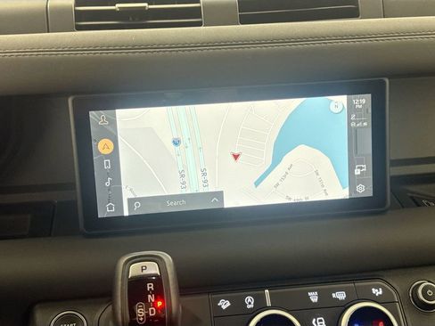 Used 2024 Land Rover Defender 110 X-Dynamic SE image 12