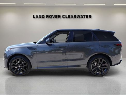 Used 2025 Land Rover Range Rover Sport Dynamic SE image 2