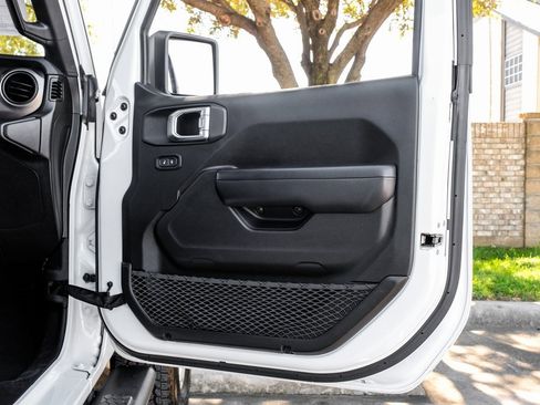 Used 2019 Jeep Wrangler Unlimited Sport S image 57