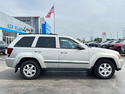 Used 2009 Jeep Grand Cherokee Laredo AWD/4WD image 12