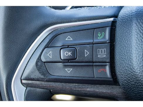 Used 2024 Jeep Grand Cherokee L Limited AWD/4WD image 41