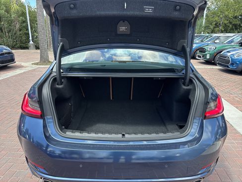 Certified 2025 BMW 330i Sedan RWD image 32