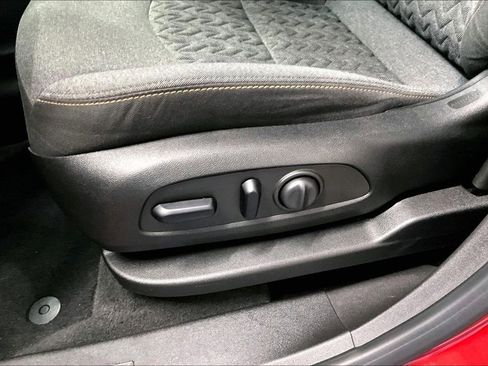 Used 2022 Chevrolet Equinox LT FWD image 38