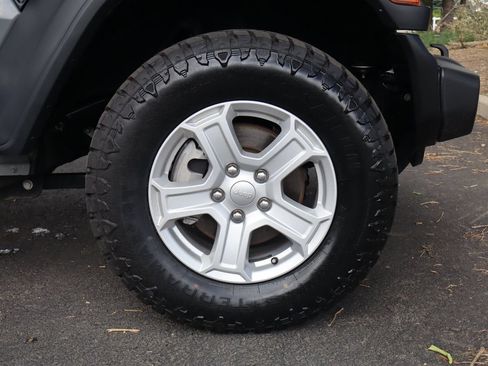 Used 2019 Jeep Wrangler Unlimited Sport S AWD/4WD image 44