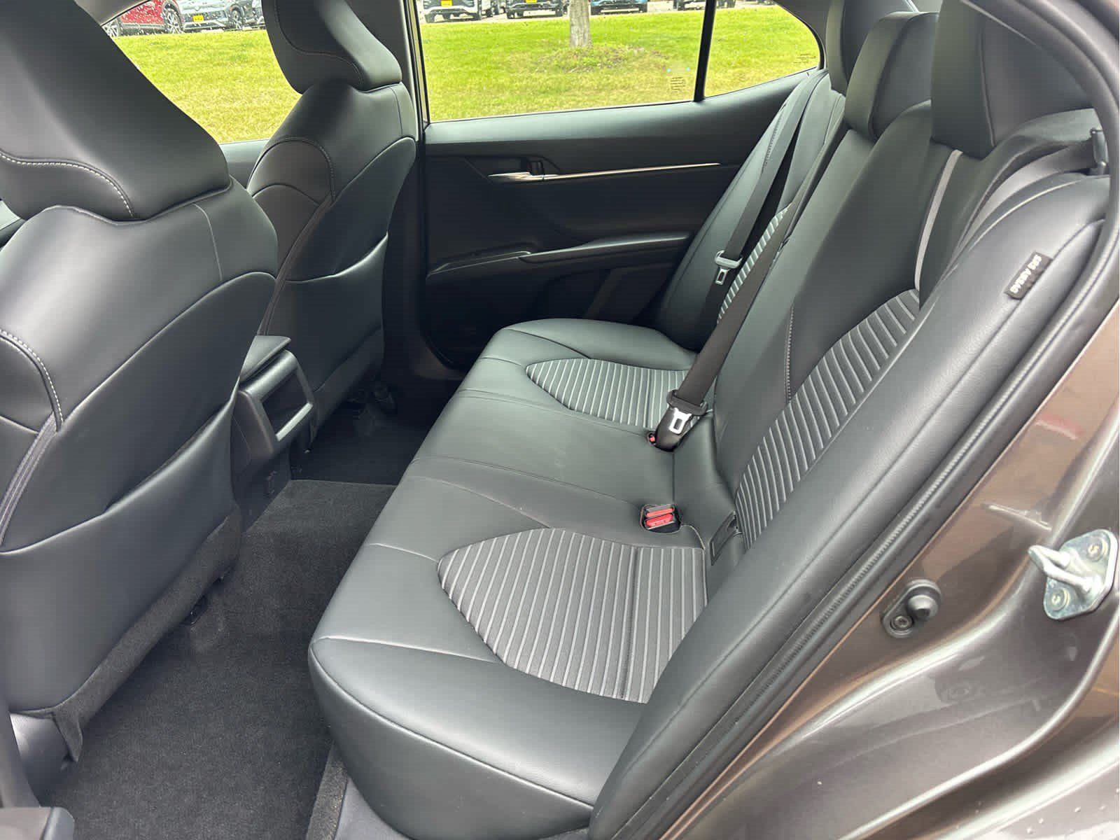 Used 2023 Toyota Camry SE w/ Cold Weather Package AWD/4WD image 8