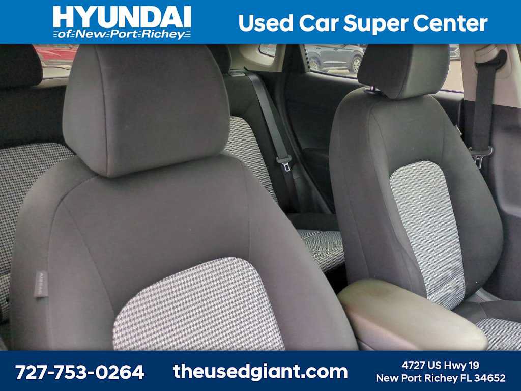 Certified 2022 Hyundai Kona SE FWD image 6