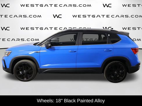 Used 2023 Volkswagen Taos SE w/ Panoramic Sunroof Package image 5