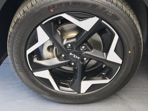 Used 2024 Kia Seltos EX FWD image 14