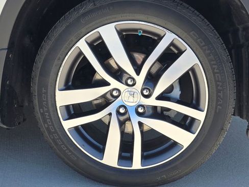 Used 2016 Honda Pilot Touring image 11