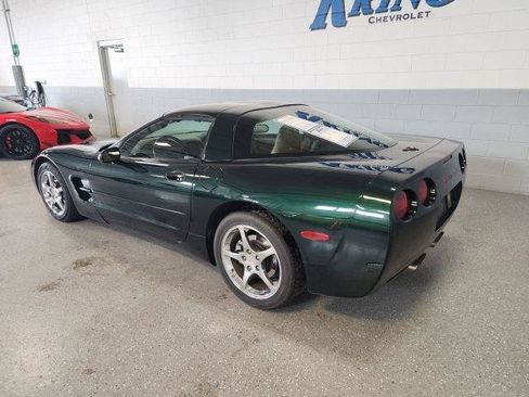 Used 2001 Chevrolet Corvette Coupe w/ Preferred Equipment Group1 RWD image 3