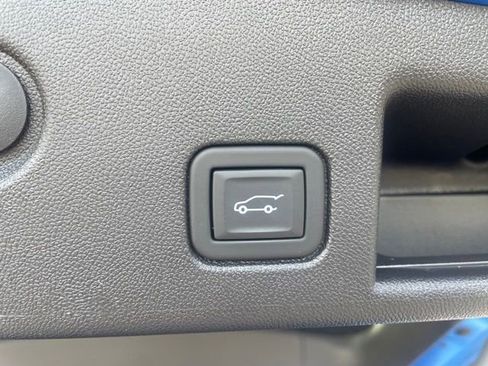 Used 2024 Chevrolet Equinox LT image 41