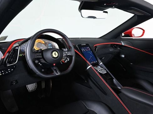 Used 2026 Ferrari Roma Spider RWD image 3