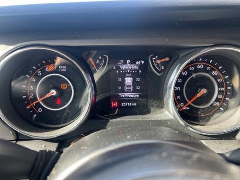 Used 2023 Jeep Wrangler Sport S image 6