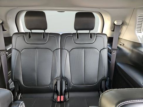 Used 2021 Jeep Grand Cherokee L Limited w/ Luxury Tech Group II image 23