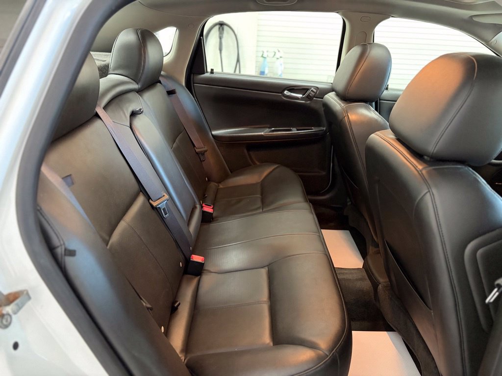 Used 2015 Chevrolet Impala LTZ FWD image 15