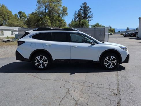 Used 2022 Subaru Outback Touring XT AWD/4WD image 12