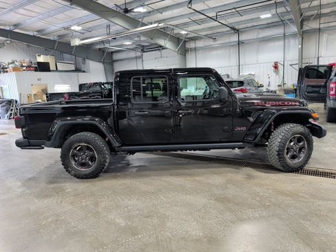 Used 2021 Jeep Gladiator Rubicon AWD/4WD image 2
