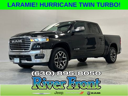Used 2025 RAM 1500 Laramie AWD/4WD image 1
