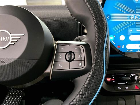 Used 2025 MINI Cooper S FWD image 21
