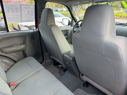 Used 2007 Jeep Liberty Sport image 12