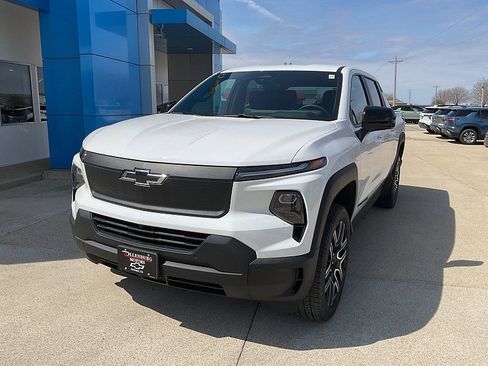 New 2026 Chevrolet Silverado EV W/T AWD/4WD image 2