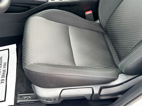 Used 2024 Mitsubishi Outlander ES image 21