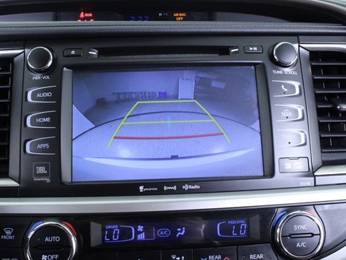 Used 2017 Toyota Highlander Limited image 29