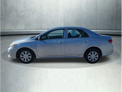 Used 2009 Toyota Corolla Base image 2
