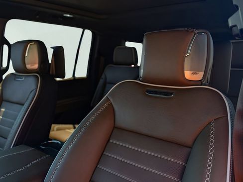 New 2026 GMC Yukon XL Denali Ultimate w/ LPO, Floor Liner Package AWD/4WD image 10