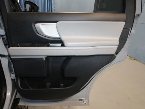 Used 2025 Ford Expedition Active image 27