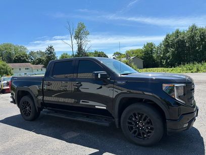 Used 2025 GMC Sierra 1500 Elevation w/ Elevation Premium Package