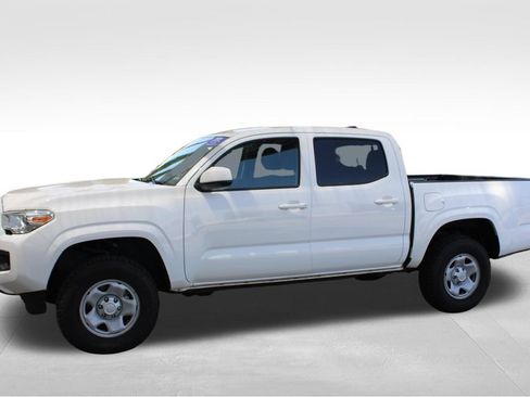 Used 2020 Toyota Tacoma SR AWD/4WD image 11