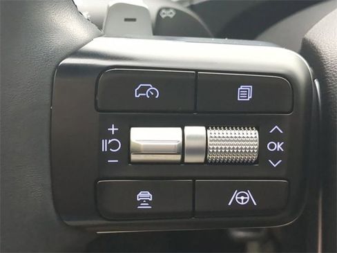 Used 2025 Hyundai Santa Fe SEL image 29