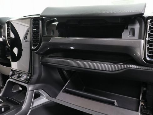 Used 2024 Ford Ranger Lariat w/ FX4 Off-Road Package image 30