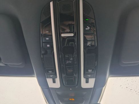 Used 2021 Porsche Cayenne S AWD/4WD image 16