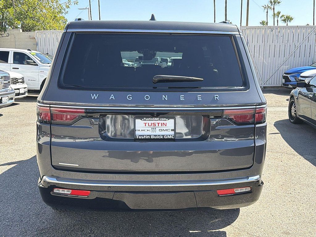 Used 2023 Jeep Wagoneer 4WD image 6