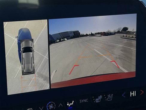 New 2026 Chevrolet Traverse RS image 17