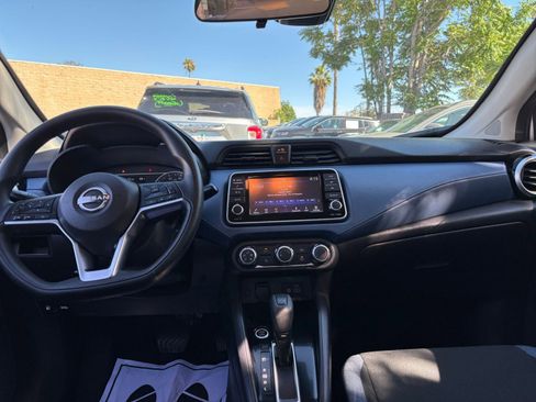 Used 2025 Nissan Versa SV FWD image 32