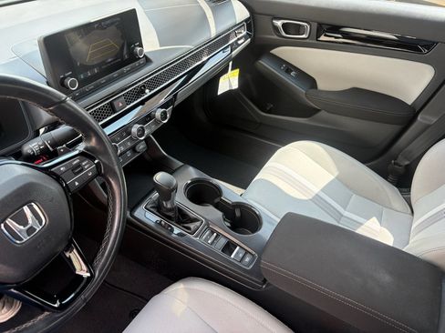 Certified 2025 Honda Civic Sport image 17