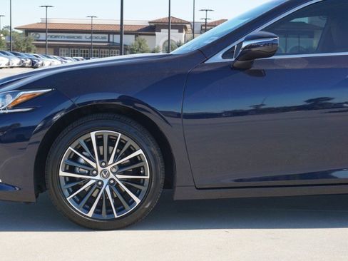 Certified 2025 Lexus ES 350 w/ Premium Package image 10