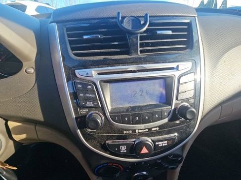 Used 2012 Hyundai Accent GLS w/ Premium Pkg 3 image 4